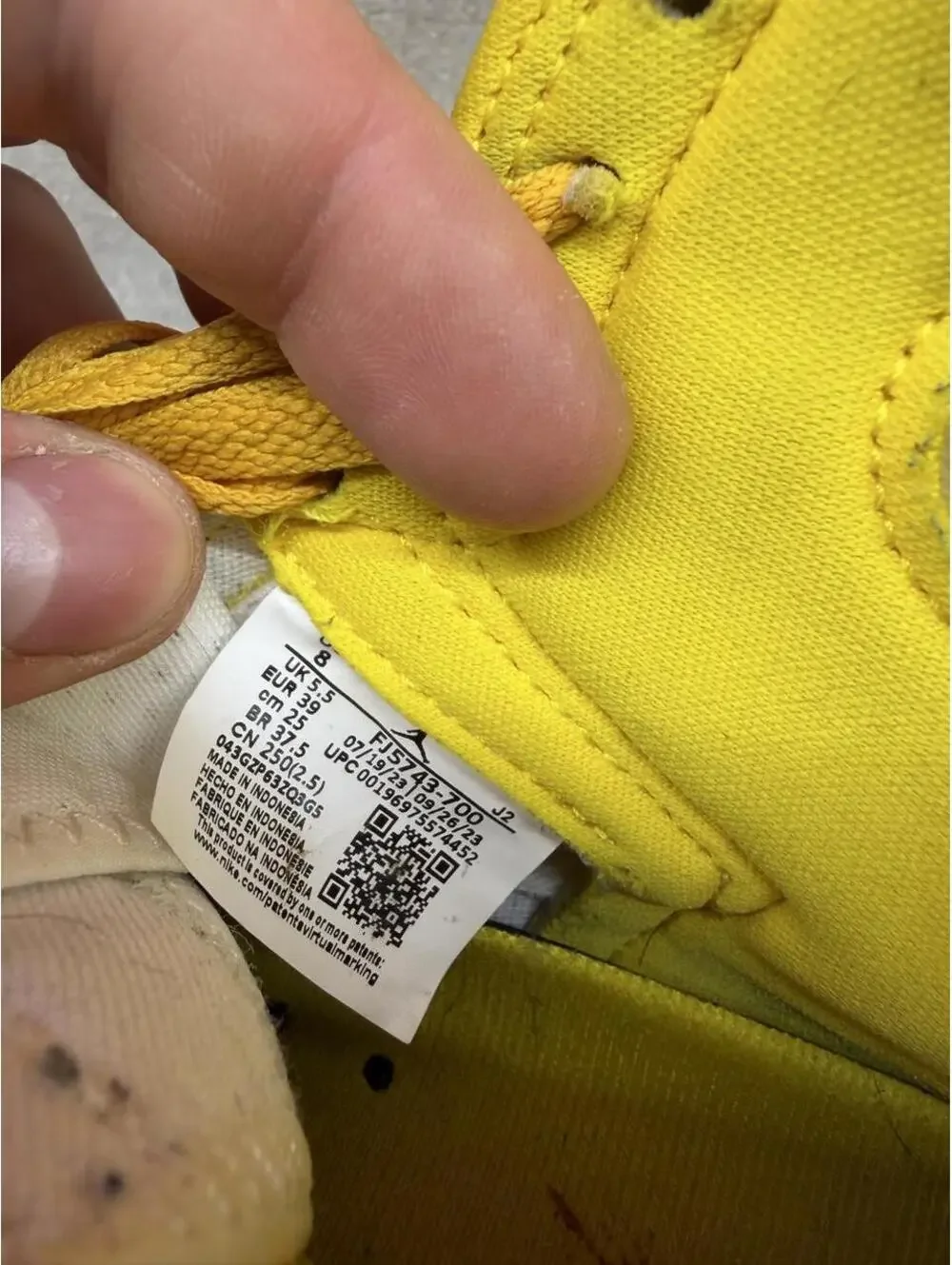 nike air jordan 1 high zoom air cmft 2 yellow ochre basketball shoes 8 WOMENS